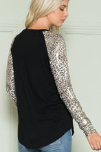 Load image into Gallery viewer, Solid Top with Leopard Long Sleeves
